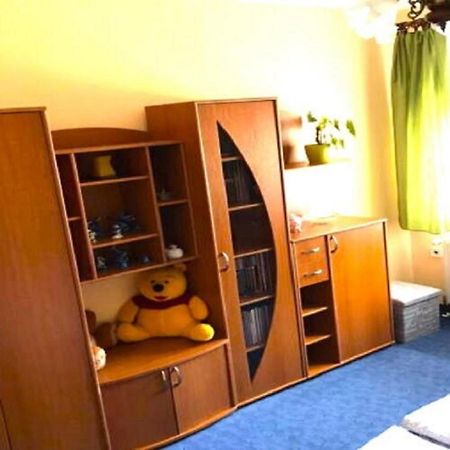Ferienwohnung Sziszi Nyaralohaz Balatonszarszo Exterior foto