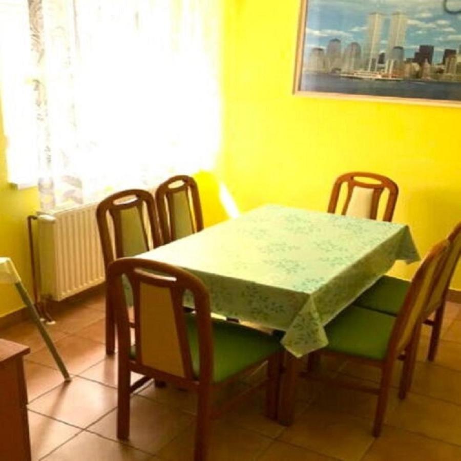 Ferienwohnung Sziszi Nyaralohaz Balatonszarszo Exterior foto